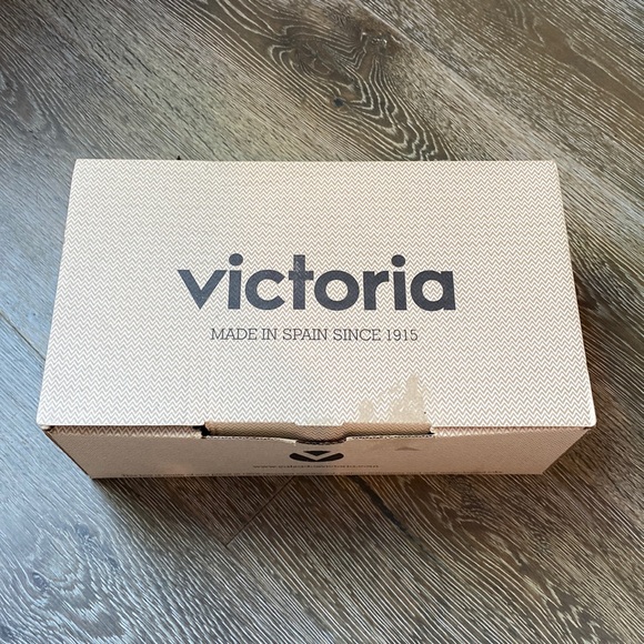 Victoria sneakers - Picture 2 of 7